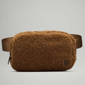 Lululemon Everywhere Fleece Belt Bag